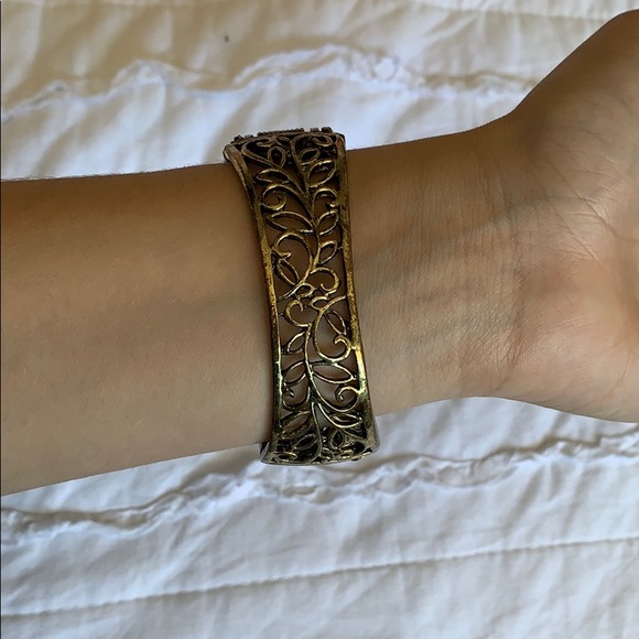 Beautiful watch - Picture 2 of 3